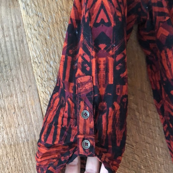 LE Chateau red and black top size XXS - Picture 3 of 6